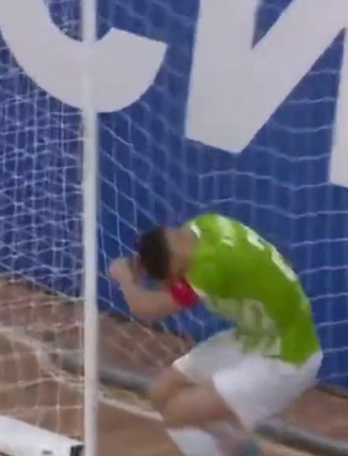 Эпизод 949.  Опасный снаряд. 01