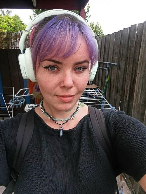 В детстве я эстафеты и всякое командное ненавидела. 01