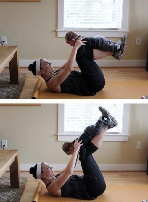 Простые упражнения для фитнес - мам, чтобы поддерживать себя в форме дома с малышом. 07