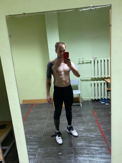 Привет! Меня зовут Илья и в 22 года я побывал за горизонтом событий. 01 Привет! Меня зовут Илья и в 22 года я побывал за горизонтом событий. 01