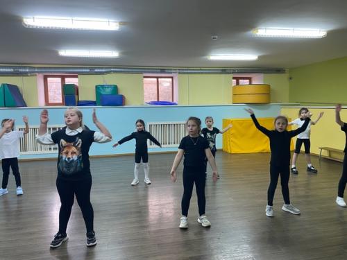 24 февраля прошло открытое занятие по фитнес - аэробике. 02