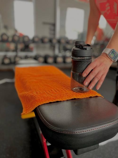 Как и в любых других общественных местах, в спортзале актуален вопрос гигиены. 02 Как и в любых других общественных местах, в спортзале актуален вопрос гигиены. 02