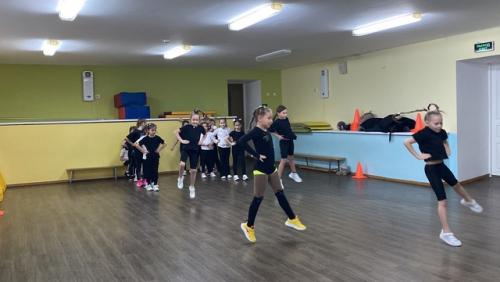 24 февраля прошло открытое занятие по фитнес - аэробике. 04