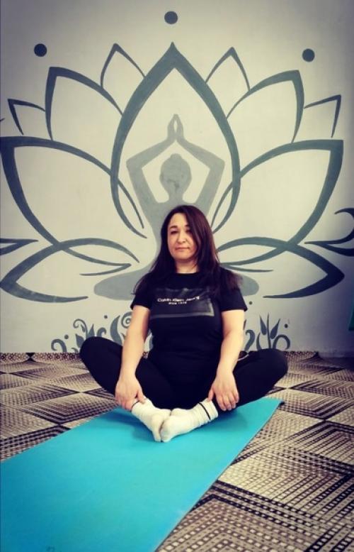 У тебя ещё есть время начать работать над своим телом к лету. 04