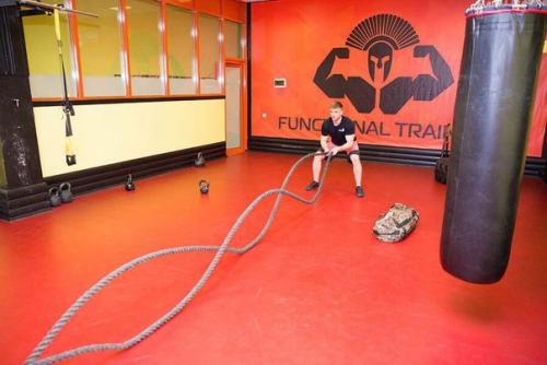 Функциональный тренинг - это не просто надпись на рекламном плакате фитнес клуба, зазывающая вас посетить именно это направление фитнеса. 02