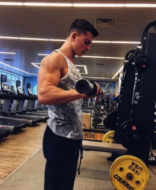 Счастливы вместе Александр Ревва и его жена Анжелика. С возрастом только лучше! 02