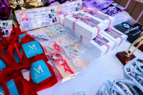 Отдельную благодарность хочется выразить спонсорам нашего турнира, предоставившим специальные призы для участниц наших соревнований. 03