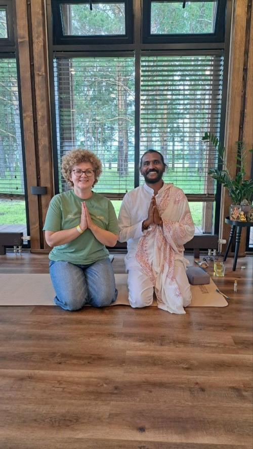 Йога по - тихому просочилась в мою жизнь и закрепляется в ней как привычка.  