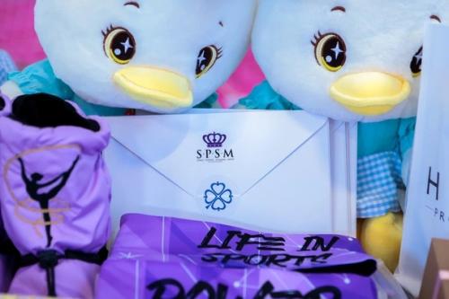 Отдельную благодарность хочется выразить спонсорам нашего турнира, предоставившим специальные призы для участниц наших соревнований. 08