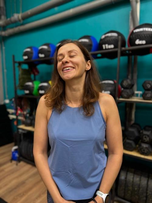 Я Ксюша, фитнес - тренер, влюбленный в спорт, и нутрициолог, продвигающий питание без запретов и бесполезных бадов. 01