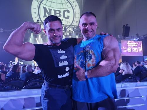 Меня зовут Андрей бурый, я занимаюсь тренерской работой с 2002 г. 02 Меня зовут Андрей бурый, я занимаюсь тренерской работой с 2002 г. 02