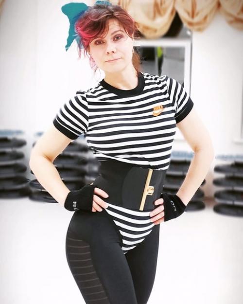 Анфас?  Профиль или вид с тыла? 01