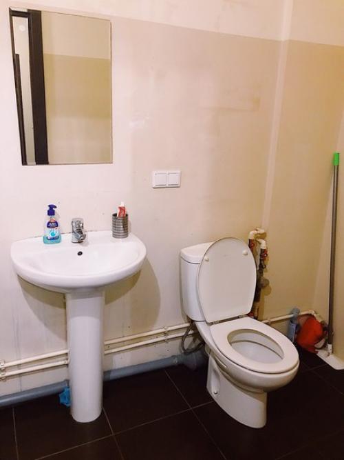 Ребята, привет!  Я в поисках хороших людей для своей хорошей 1-комнатной, но вместительной квартиры. 08