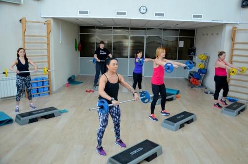 Upper Body (англ. 02