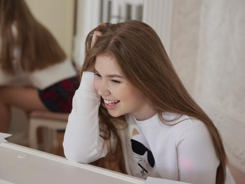 5-ая неделя карантина начинает сводить меня с ума (надо просто видеть, что со мной происходит дома). 01