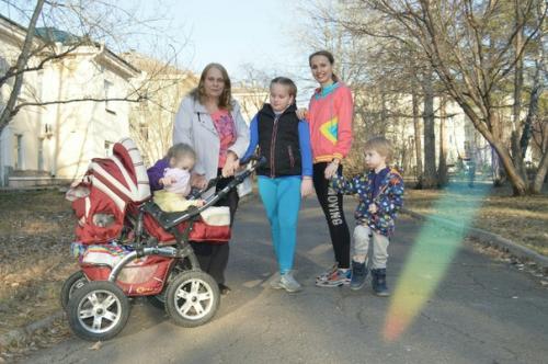 Вышли первый раз за 22 дня позаниматься спортом на свежем воздухе. 01