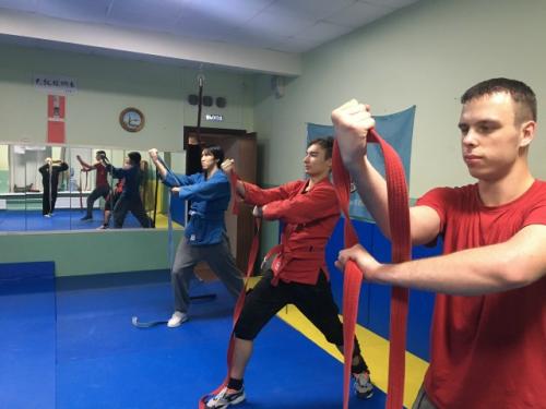 Хочешь начать меняться и двигаться вперёд, но не готов к жёсткому фитнесу или Убиваться в зале? 03