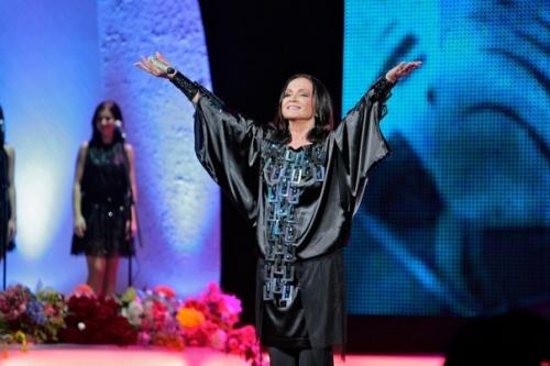 Сейчас почти всем нам пришлось отказаться от привычного образа жизни, в том числе и от посещений фитнес - клубов. 06