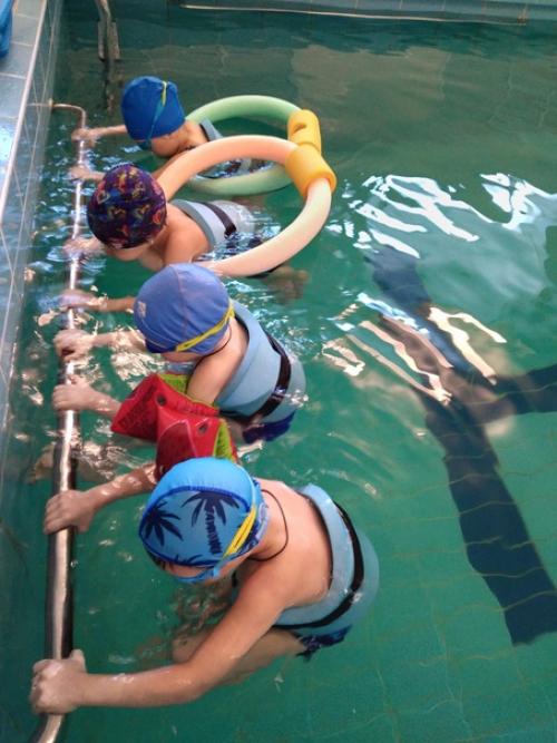 Уважаемые родители!  Открытые занятия в группах по плаванию начались! 07