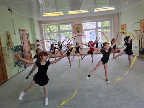 Детский фитнес - это не столько эффективный набор упражнений, сколько правильная мотивация детей. 09