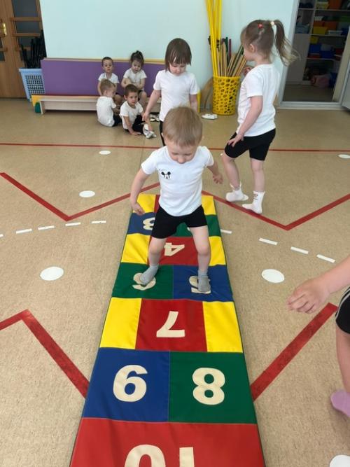 Самые эффективные упражнения для профилактики плоскостопия проводятся на каждом занятии фитнеса. 02