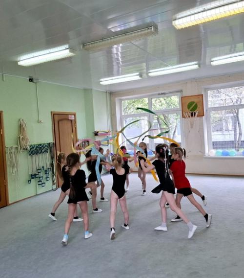 Детский фитнес - это не столько эффективный набор упражнений, сколько правильная мотивация детей. 08