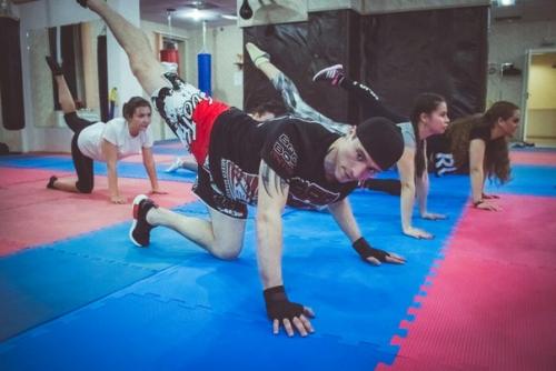 Мы приглашаем всех желающих на фитнес аэробику тай - БО Г. азов ул красногоровская 6 а. 7 918544-49-94! 03 Мы приглашаем всех желающих на фитнес аэробику тай - БО Г. азов ул красногоровская 6 а. 7 918544-49-94! 03