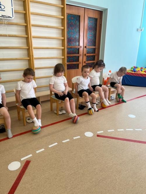 Самые эффективные упражнения для профилактики плоскостопия проводятся на каждом занятии фитнеса. 09