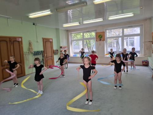 Детский фитнес - это не столько эффективный набор упражнений, сколько правильная мотивация детей. 07