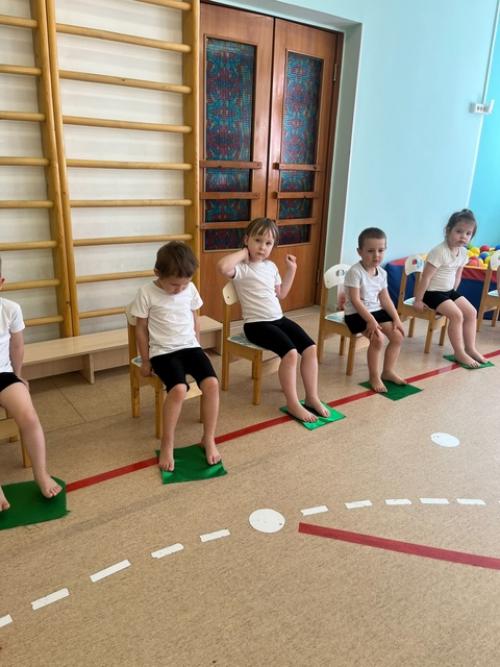 Самые эффективные упражнения для профилактики плоскостопия проводятся на каждом занятии фитнеса. 04