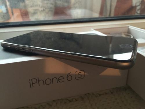 Месяц назад заказывал Iphone 6, через 6 дней я забрал его на почте и вот решил оставить отзыв! 04