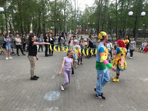 В детском парке активно набирают популярность наши программы: Пятница - Ребятница и фитнес - кидс! 05