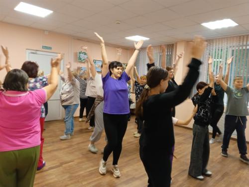 Для сохранения активности и здоровья необходимы постоянные физические нагрузки - это подтвердит любой врач. 02