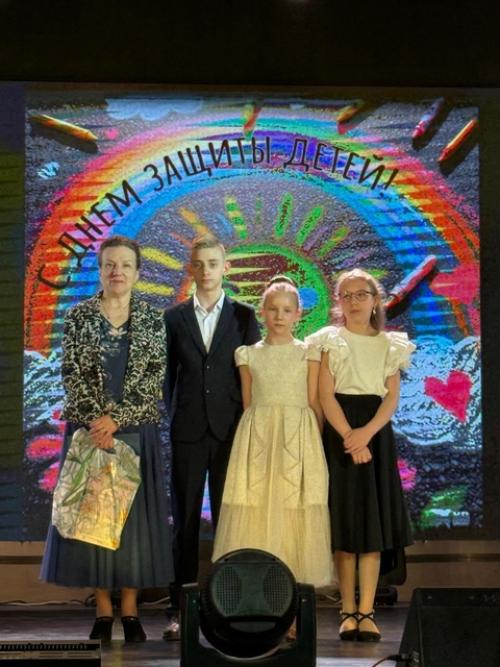 2 июня в зеленогорском парке культуры и отдыха состоялся праздник Солнечное Детство. 01