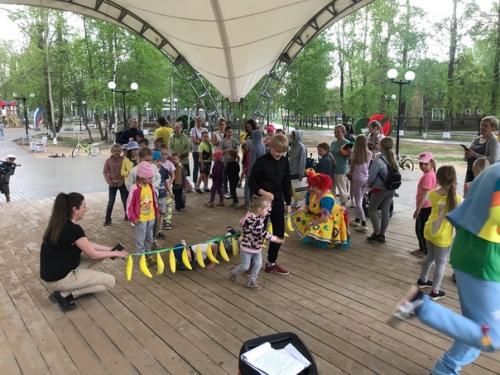 В детском парке активно набирают популярность наши программы: Пятница - Ребятница и фитнес - кидс! 04
