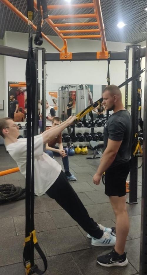 В минувшие выходные классный руководитель Южакова Екатерина Владимировна с группой 9 СТР - 401 посетили фитнес - центр Апельсин. 03