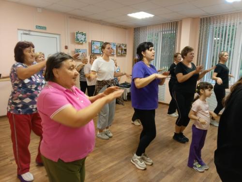 Для сохранения активности и здоровья необходимы постоянные физические нагрузки - это подтвердит любой врач. 03