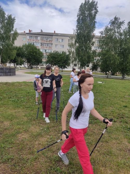 В республике вновь стартовал проект добровольного физкультурного союза России северная ходьба - новый образ жизни! 05