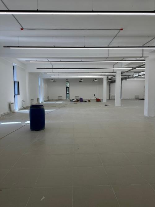 На ул. Ломоносова, 10 б, готовится к открытию фитнес-клуб Record Gym, клуб откроет свои двери в сентябре 2024 года. 02