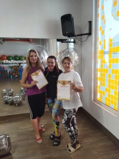 Праздничная тренировка Йогомания, посвященная дню рождения нашего фитнес - центра. 01