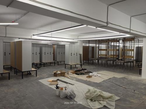 На ул. Ломоносова, 10 б, готовится к открытию фитнес-клуб Record Gym, клуб откроет свои двери в сентябре 2024 года. 03