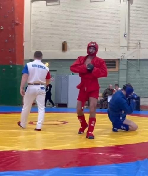 В общем и целом, небольшая предыстория. 04