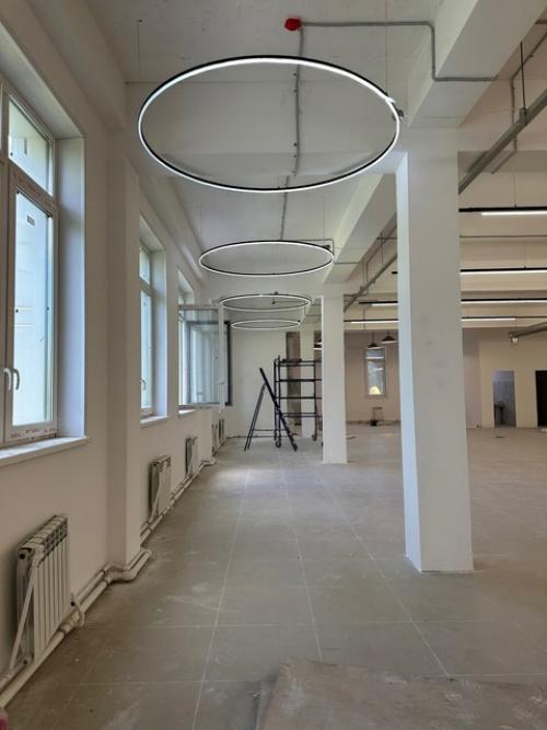 На ул. Ломоносова, 10 б, готовится к открытию фитнес-клуб Record Gym, клуб откроет свои двери в сентябре 2024 года. 05