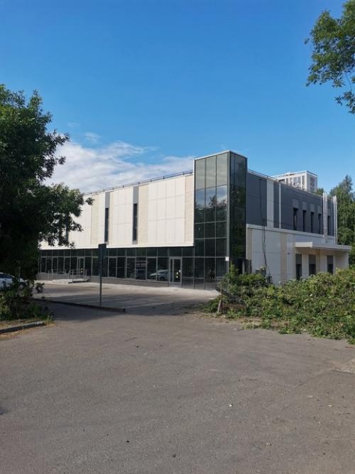 На ул. Ломоносова, 10 б, готовится к открытию фитнес-клуб Record Gym, клуб откроет свои двери в сентябре 2024 года. 04