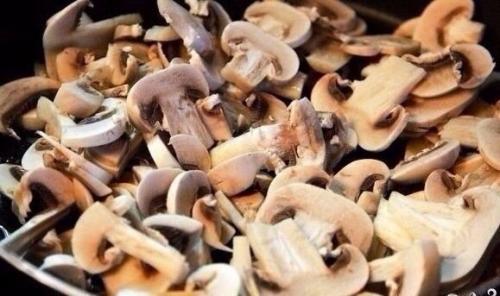 Курица с грибами в сливочном соусе. 02 Курица с грибами в сливочном соусе. 02