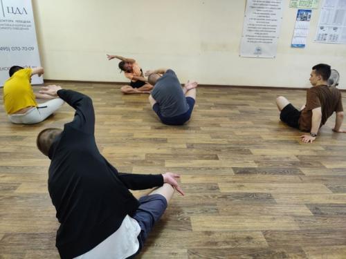 Постоянная тренировка.  Чистая душа, правильные поступки и конечно же красивое тело - это то, к чему стремится человек, любящий жизнь. 05