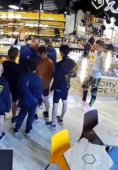 Эпизод 494.  Конфликт в КАФЕ. 01