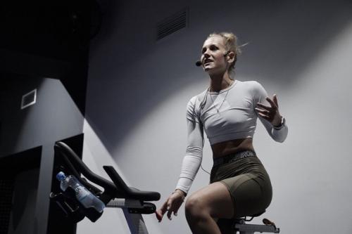 Рады представить вам нашего нового старшего тренера групповых программ: Кудряшову Анастасию. 02