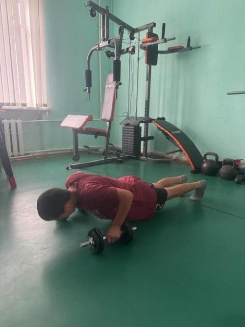 Занятия в тренажерном зале имеют множество преимуществ: улучшение здоровья и хорошего самочувствия. 01