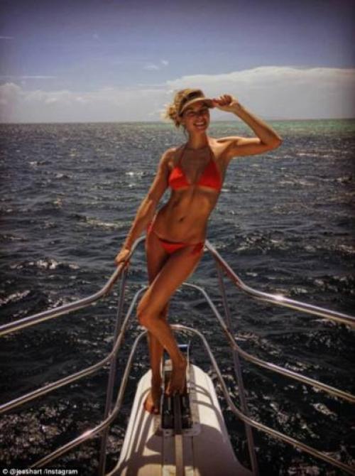 Супермодель и звезда Victoria's Secret поделилась своей секретной диетой: некоторые моменты удивляют! 02 Супермодель и звезда Victoria's Secret поделилась своей секретной диетой: некоторые моменты удивляют! 02